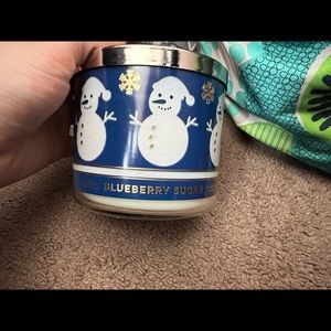 3/$50 NWT Bath And Body Works 3 wick candle in Blueberry Sugar